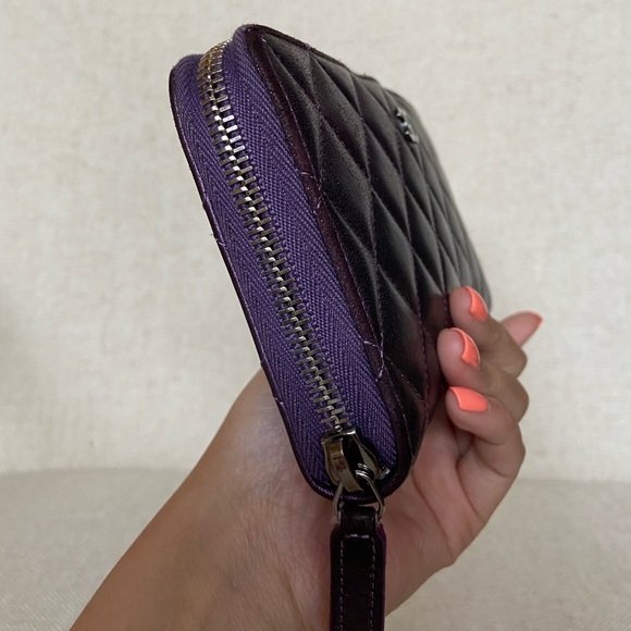 Chanel Iridescent Purple Quilted Zippy Wallet - Picture 10 of 11